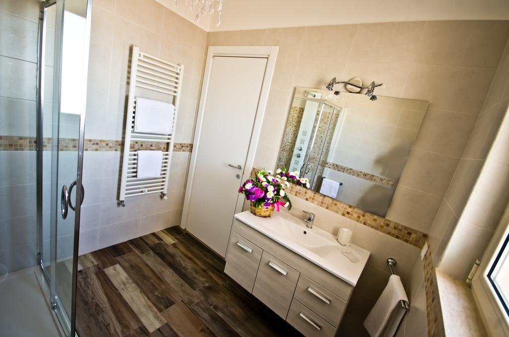 Hotel Vistamare House Monopoli Habitación foto